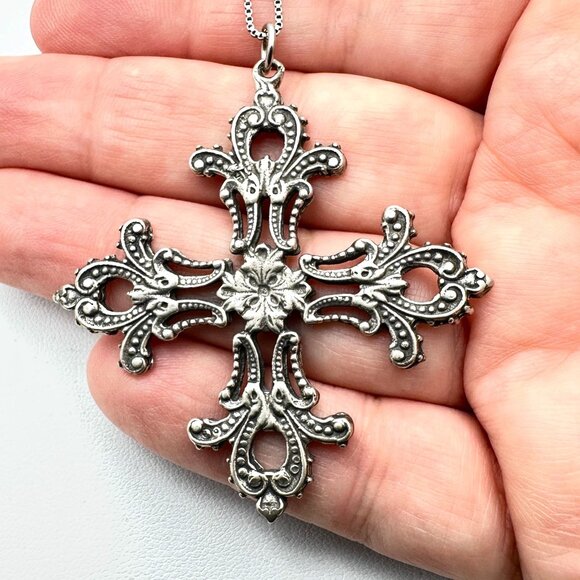 Vintage Italian Sterling Silver Large Ornate Maltese Cross 18" Chain Necklace - Picture 2 of 4